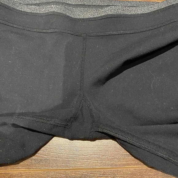 LULULEMON leggings (size 2 or 4) - Picture 9 of 11